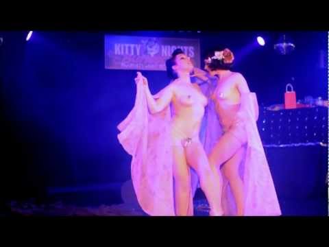 Burlesque Strip SHOW 29 Miss Indigo Blue Nude